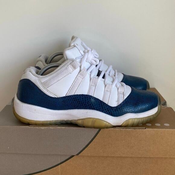 Nike Air Jordan 11 Retro Low Navy Snakeskin Kids Sneakers- 6 Y- 7.5 W - Picture 2 of 12